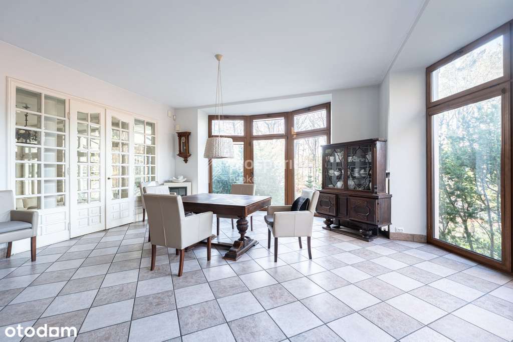 Niezwykła Rezydencja Izabelin-Hornówek przy KPN-7