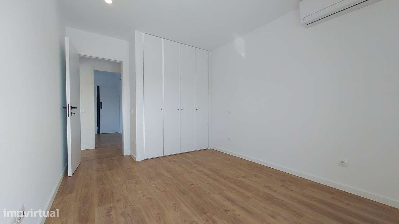 Apartamento T3 novo C/ box- Leiria-24