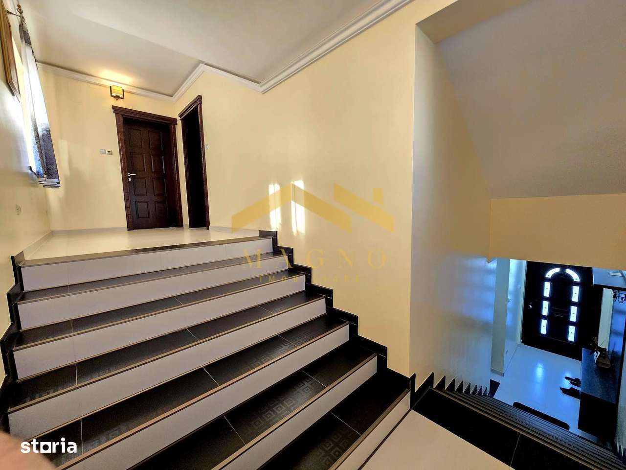 Casa de vanzare pe malul Dunari in Serbia - Imagine principală: 3/20