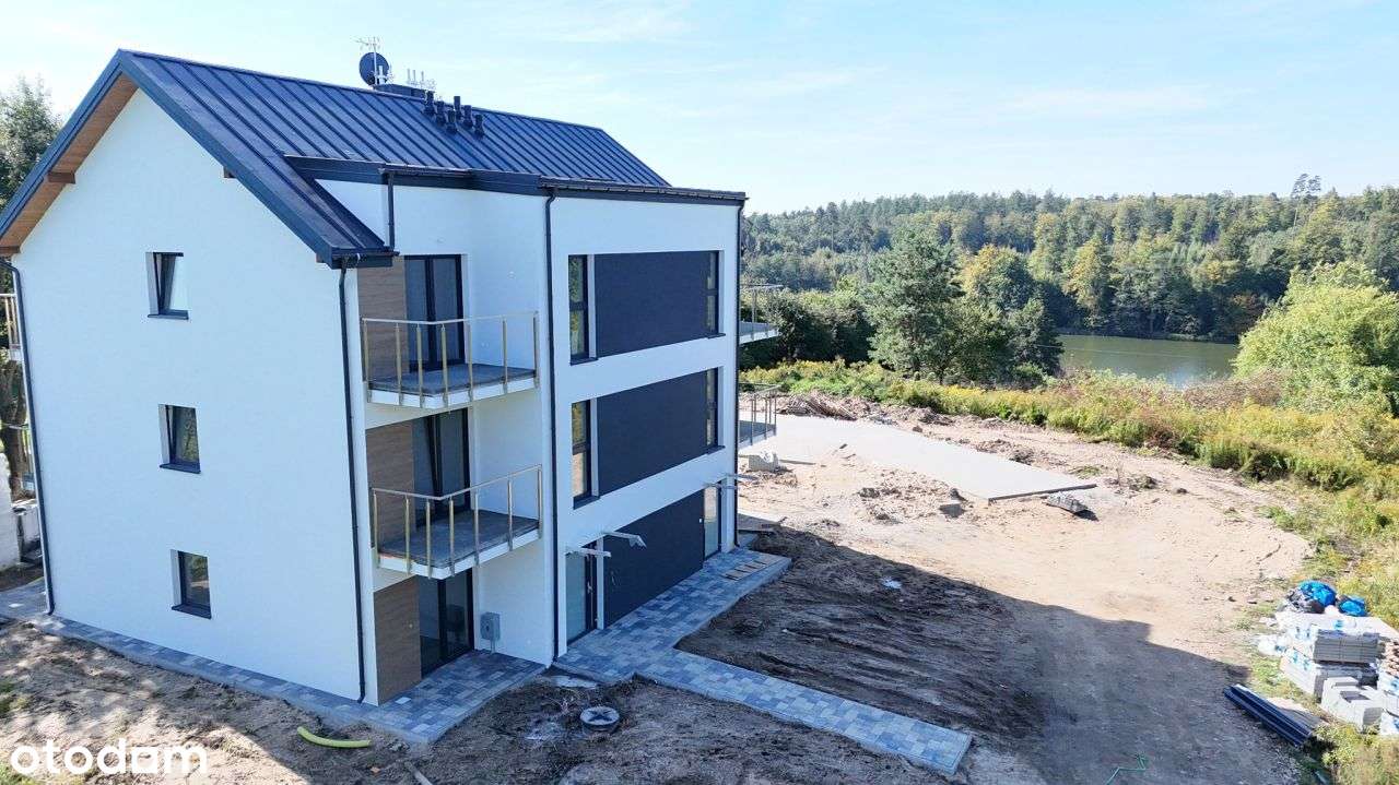 Apartament nad jeziorem z dwoma balkonami-0