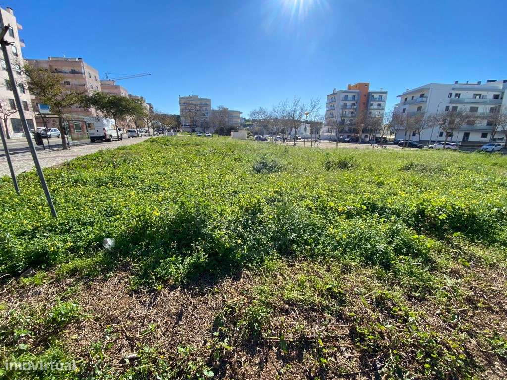 Lote para construção de 23 fogos + 1 loja, Loulé, Algarve - Grande imagem: 4/8
