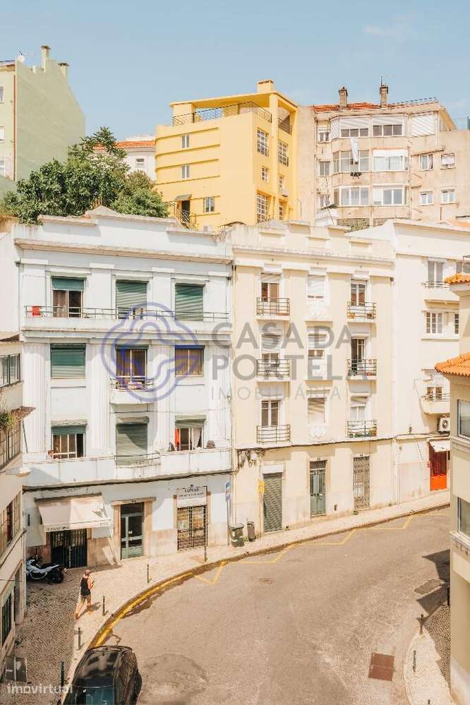 T2 Remodelado com Vista de Rio – São Vicente, Lisboa-16