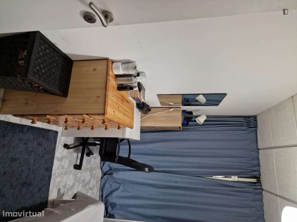 Quarto - localizado em Lisbon - Grande imagem: 5/10
