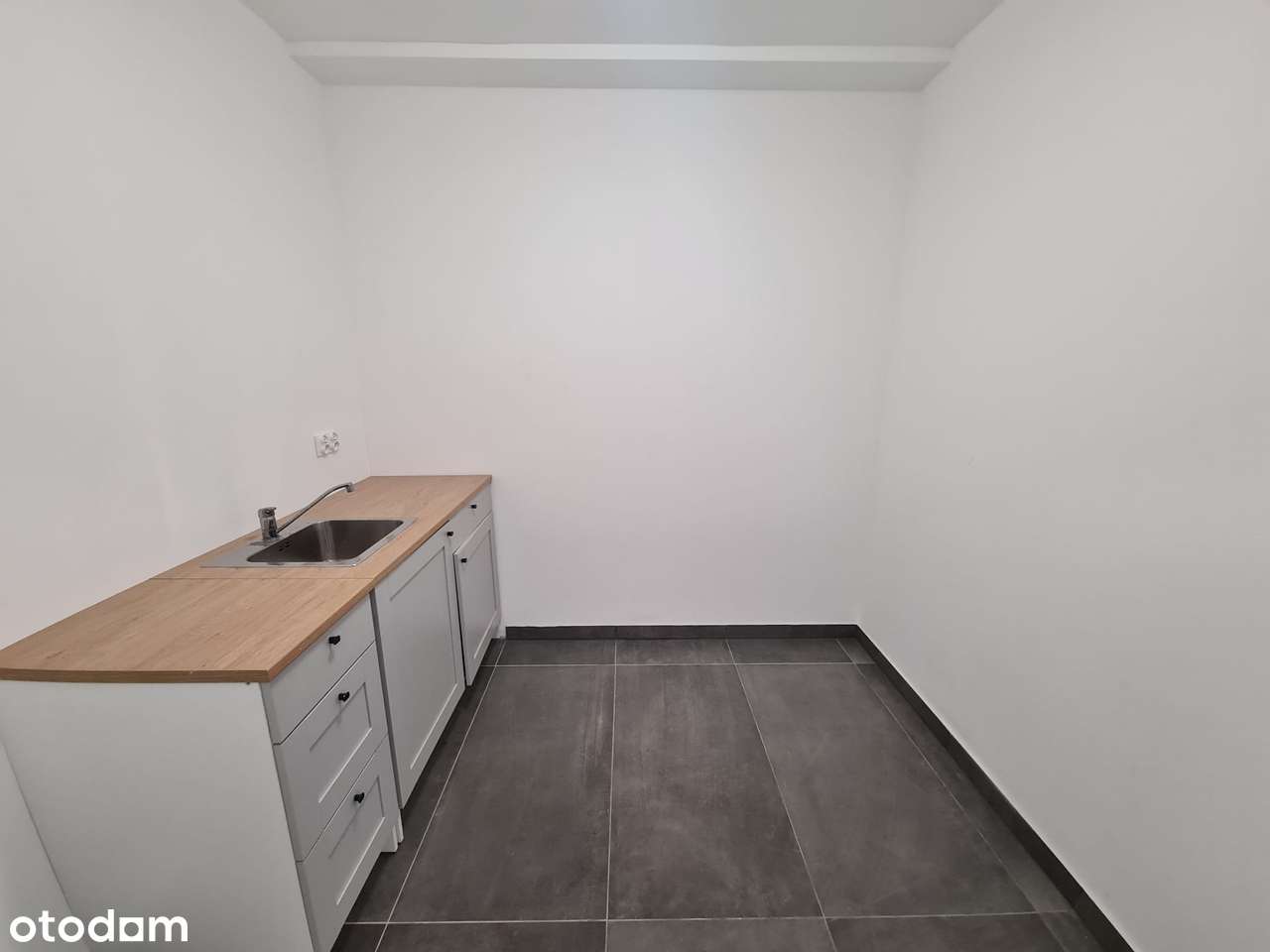 Lokal do wynajęcia przy głównej ulicy z bezpłatnym parkingiem - Pełny obrazek: 4/7