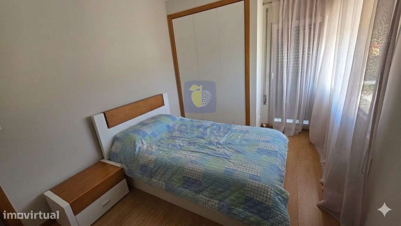 Apartamento T2 com Terraço em Outeiro da Cabeça-8