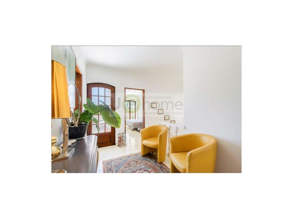 Moradia V4 geminada em Vilamoura perto da Marina-12