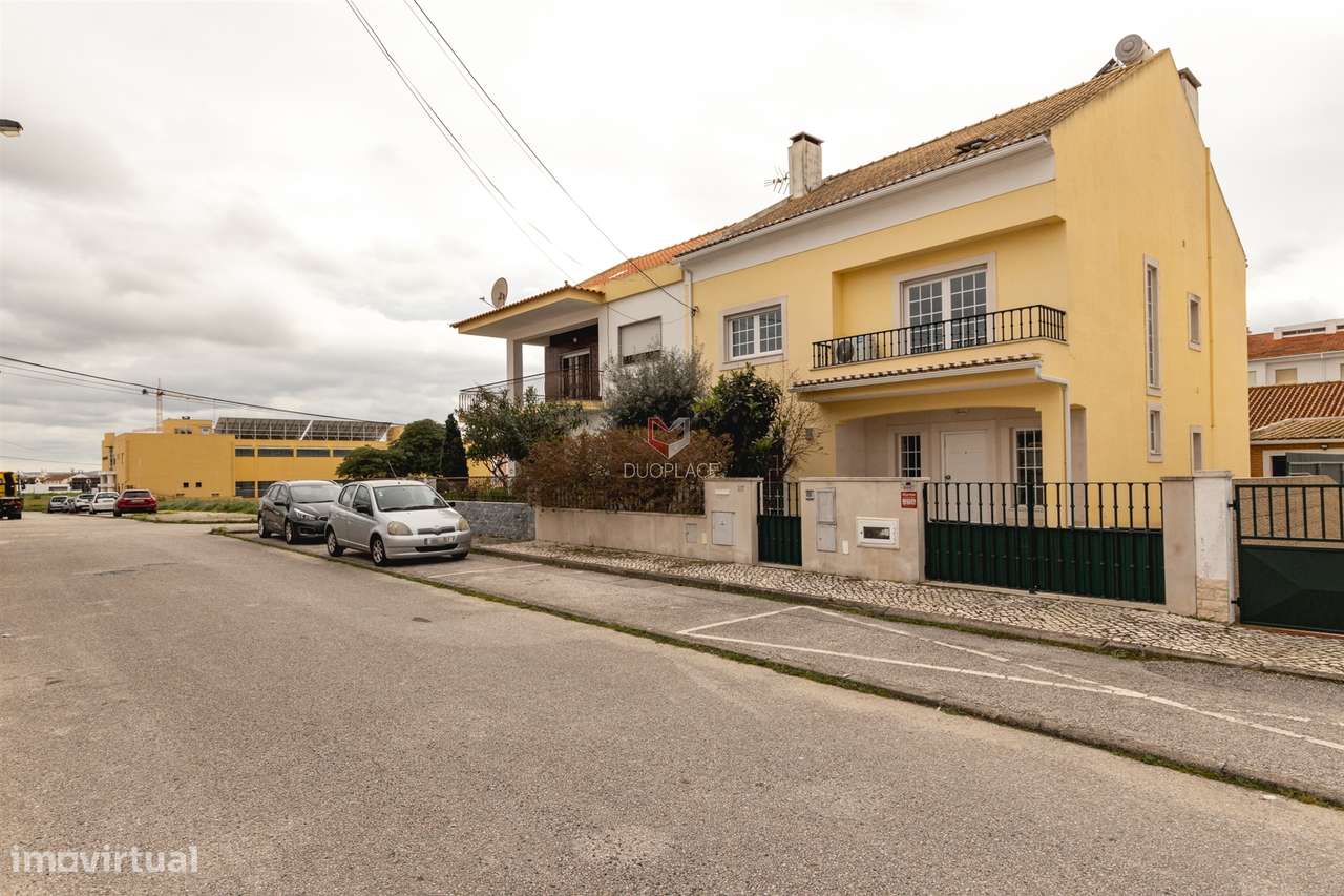 Moradia Premium T4 com Sótão, Ginásio, Garagem e Excelentes Áreas | Mo-55