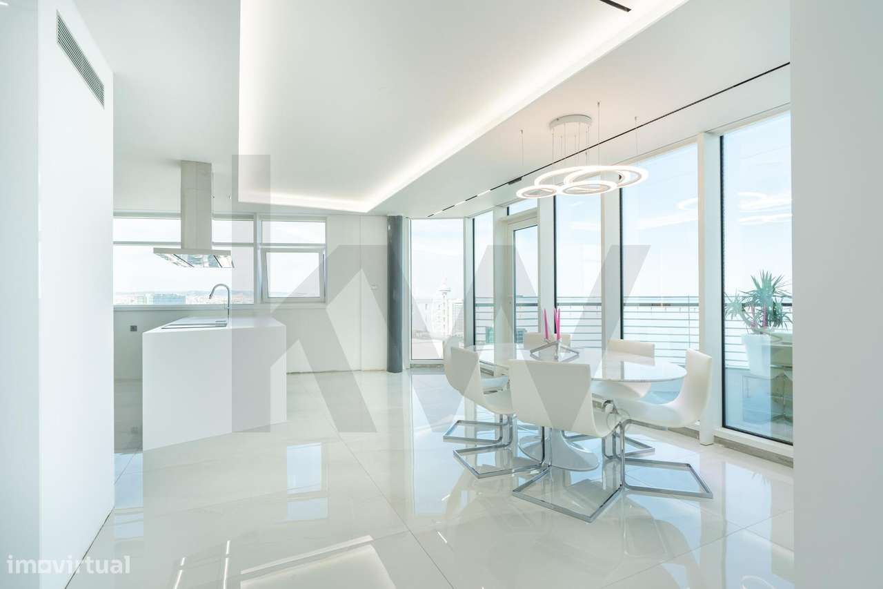 O Trono Privado Sobre o Tejo: A Penthouse mais alta de Portugal no Par - Grande imagem: 4/41