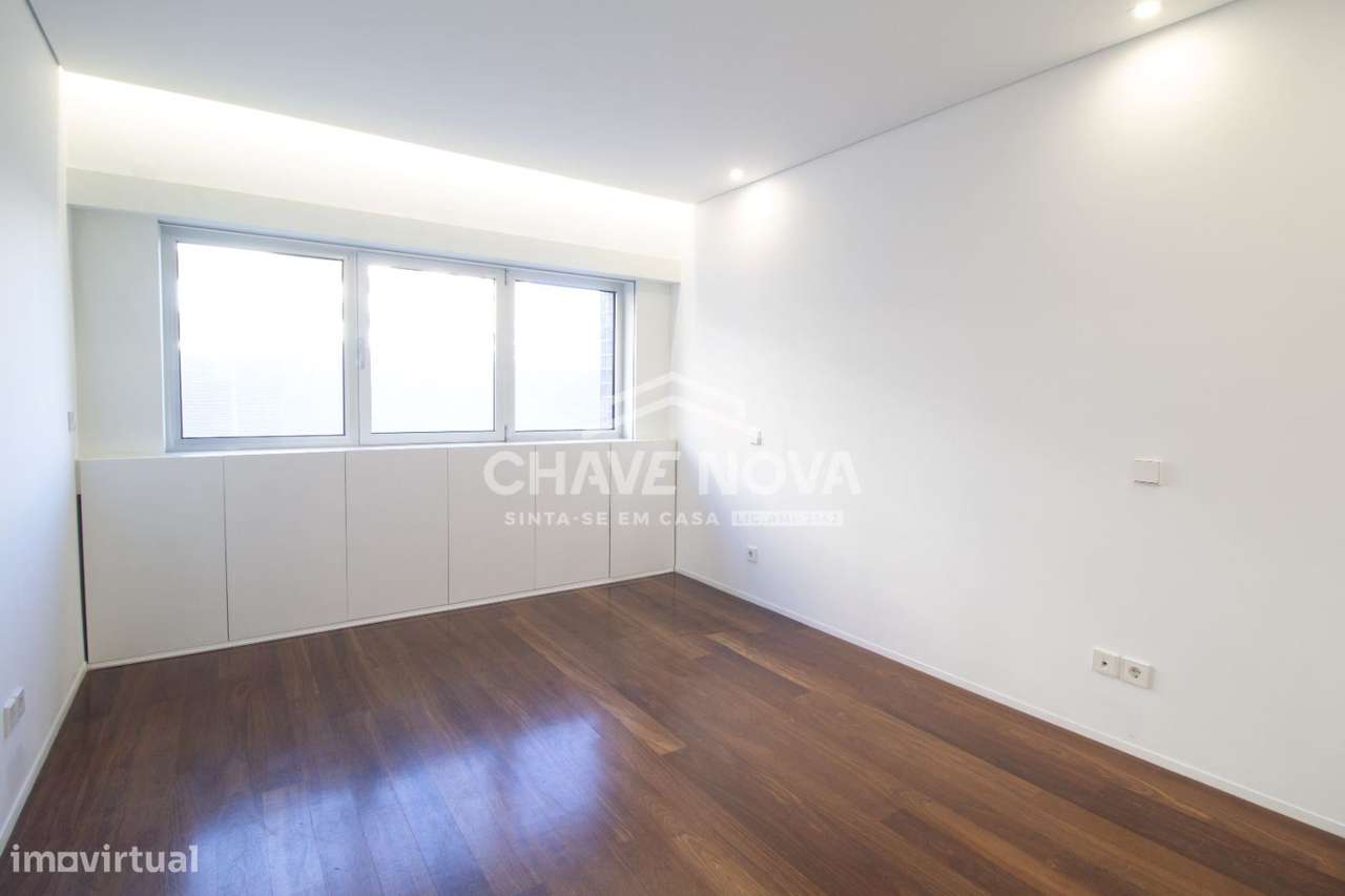 Apartamento T4 de Luxo com Vista Mar – Matosinhos-7