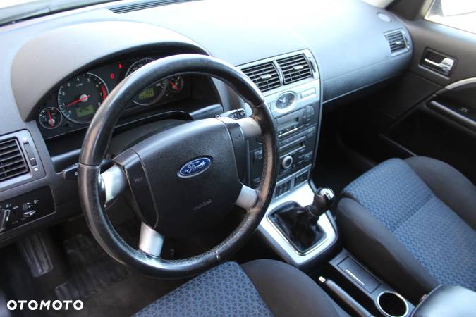 Ford Mondeo 1.8 Ambiente - 13