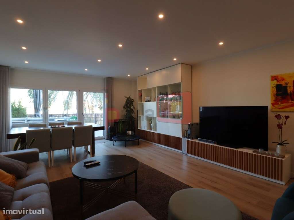 APARTAMENTO T3 COM GARAGEM BOX - MONTIJO-1