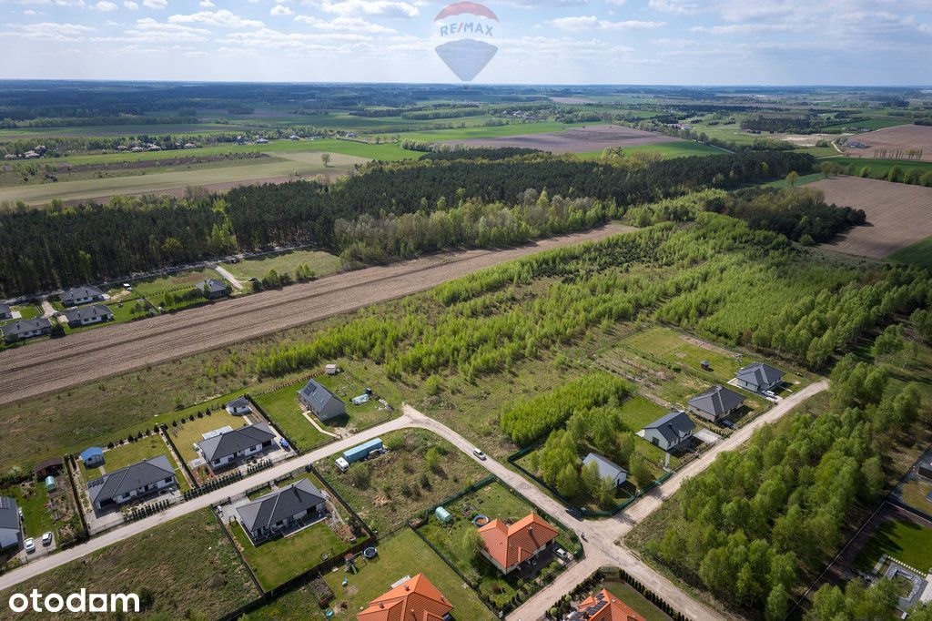 Urokliwa Działka W Sielskim Błędowie