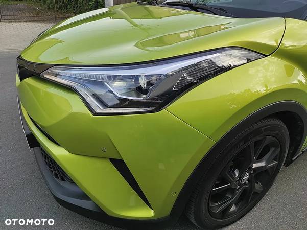 Toyota C-HR Hybrid Style Selection - 17
