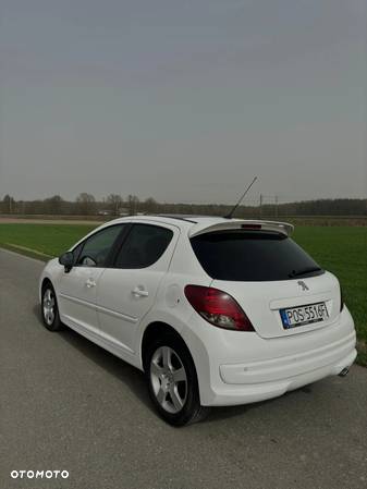 Peugeot 207 1.6 HDi Sportium - 21