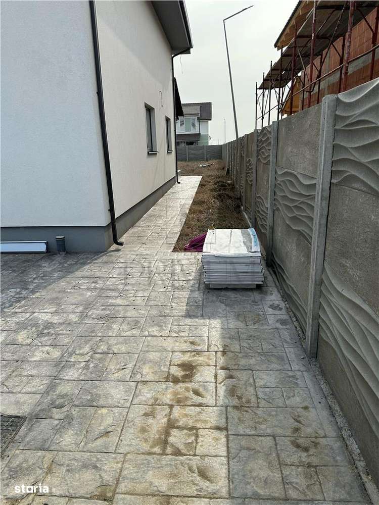 Duplex de calitate – proiect modern – într-o comunitate în formare  - - Imagine principală: 2/20