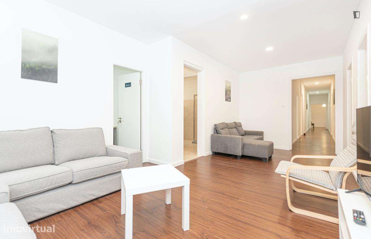 Quarto - localizado em Marquês de Pombal Lisbon - Grande imagem: 5/23