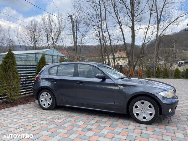 BMW Seria 1 118d - 15