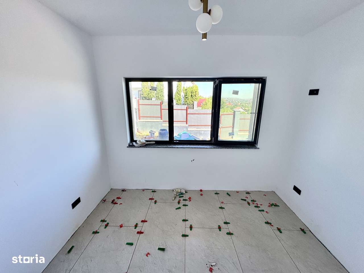 5 camere! Dormitor jos! CANALIZARE! Vila Bucium-intrare Barnova - Imagine principală: 5/11