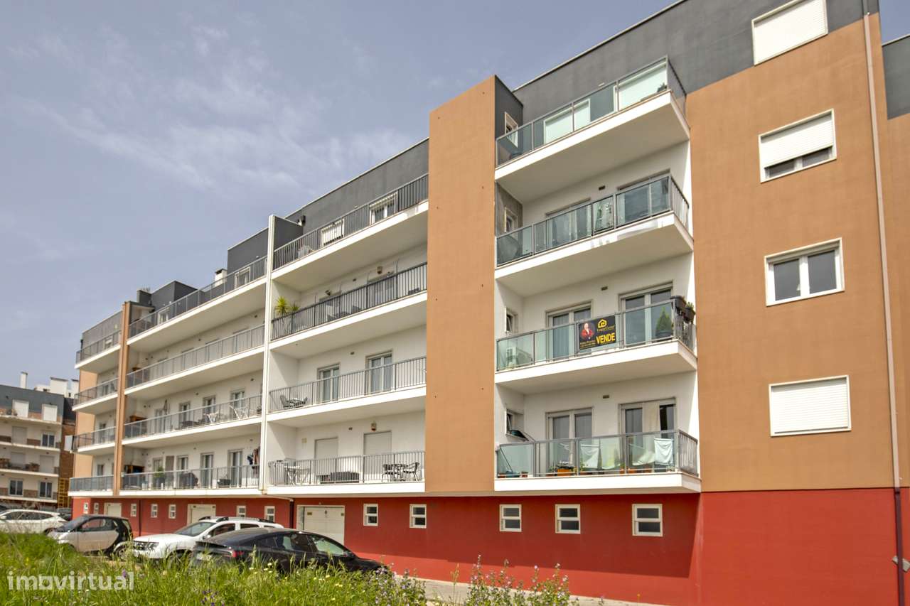 Apartamento T3 varanda estacionamento Corredoura Sesimbra-34