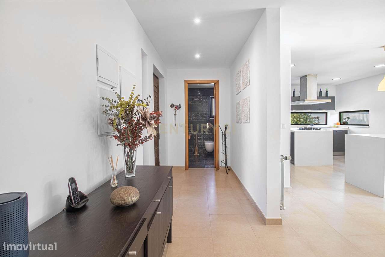 Moradia Isolada T4 291m2 em Lote de 1050 m2 em Mucifal, Colares, Sintr-20