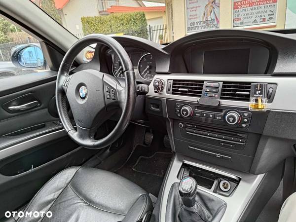 BMW Seria 3 318d - 1