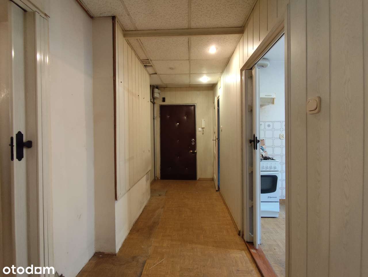 Do remontu: 2 pokoje, 43,86 m2, 1 piętro, gazowe, niski czynsz BYTOM-2