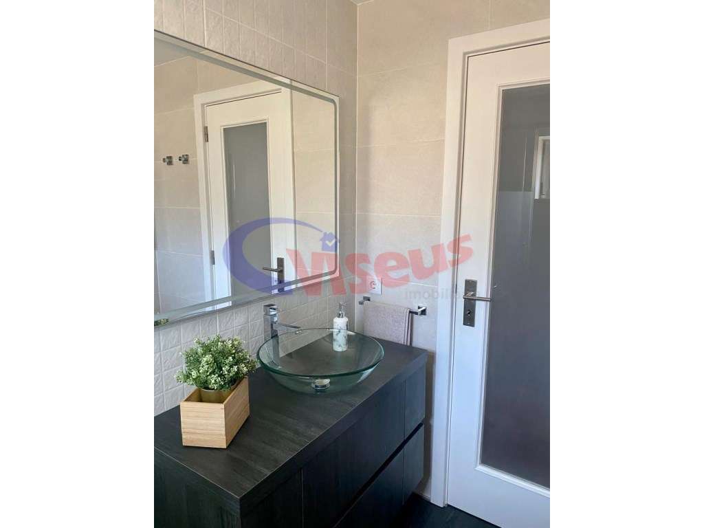 Apartamento T2 Penthouse Mobilado-40