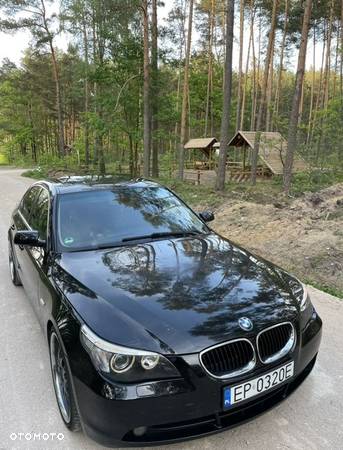 BMW Seria 5 520i - 4