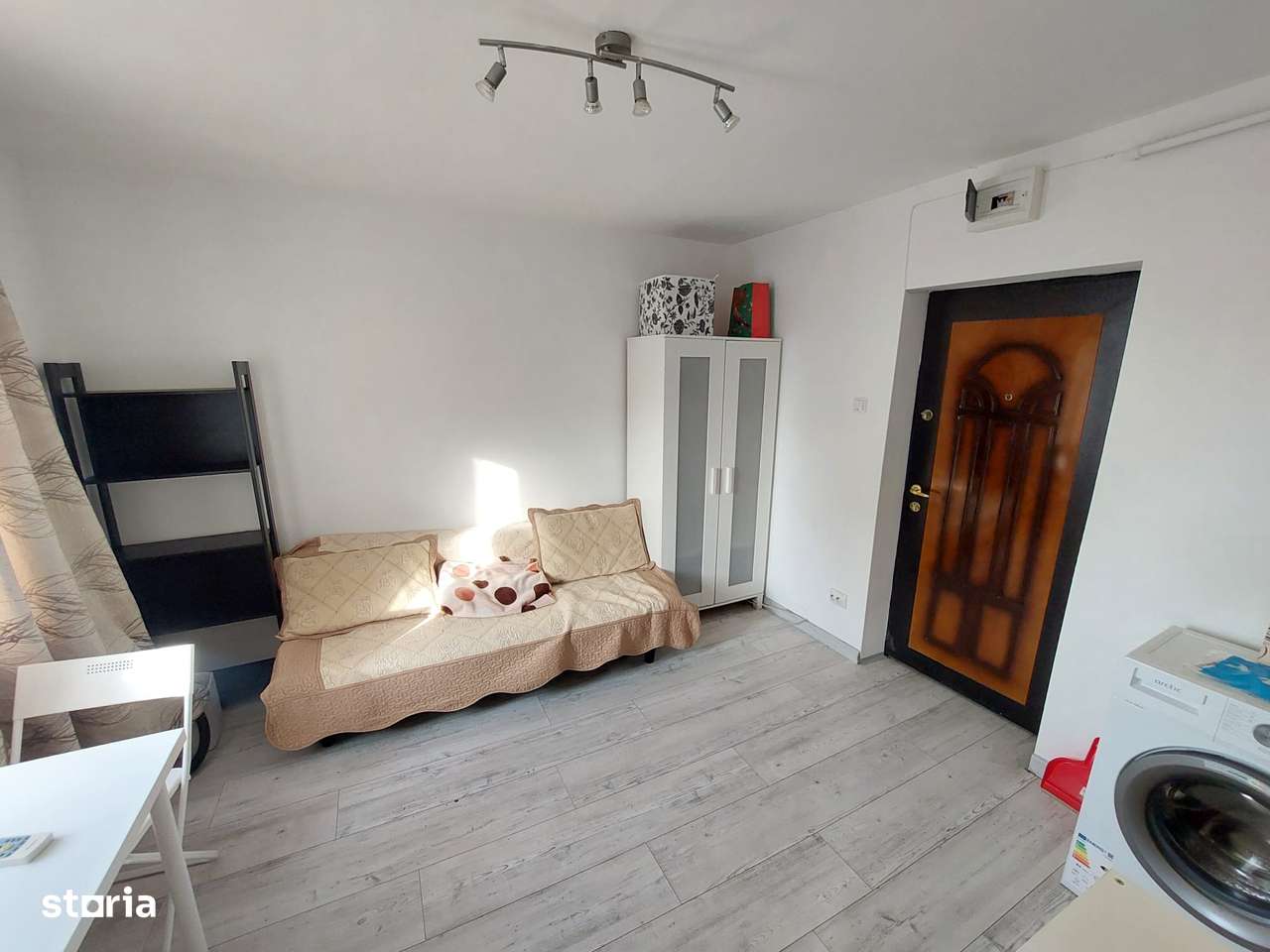 COMISION 0, Garsoniera 18mp, Et.3,  Central - Imagine principală: 2/4