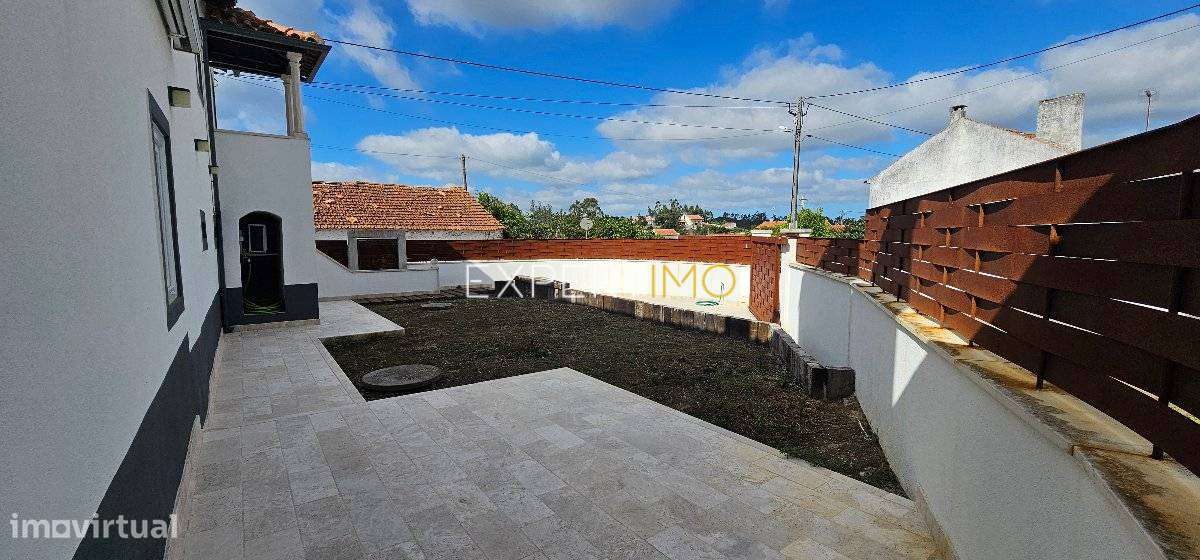 Moradia T3 em Juncal-19