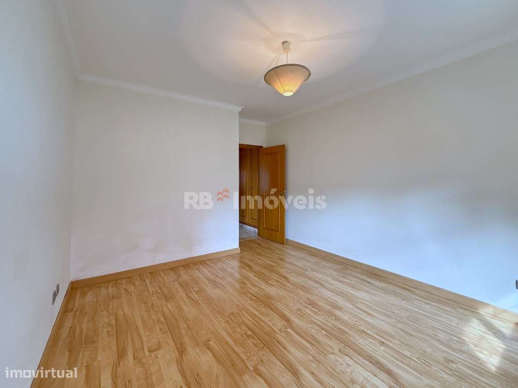 ApartamentoT3 Rch em Condomínio fechado com Garagem-23