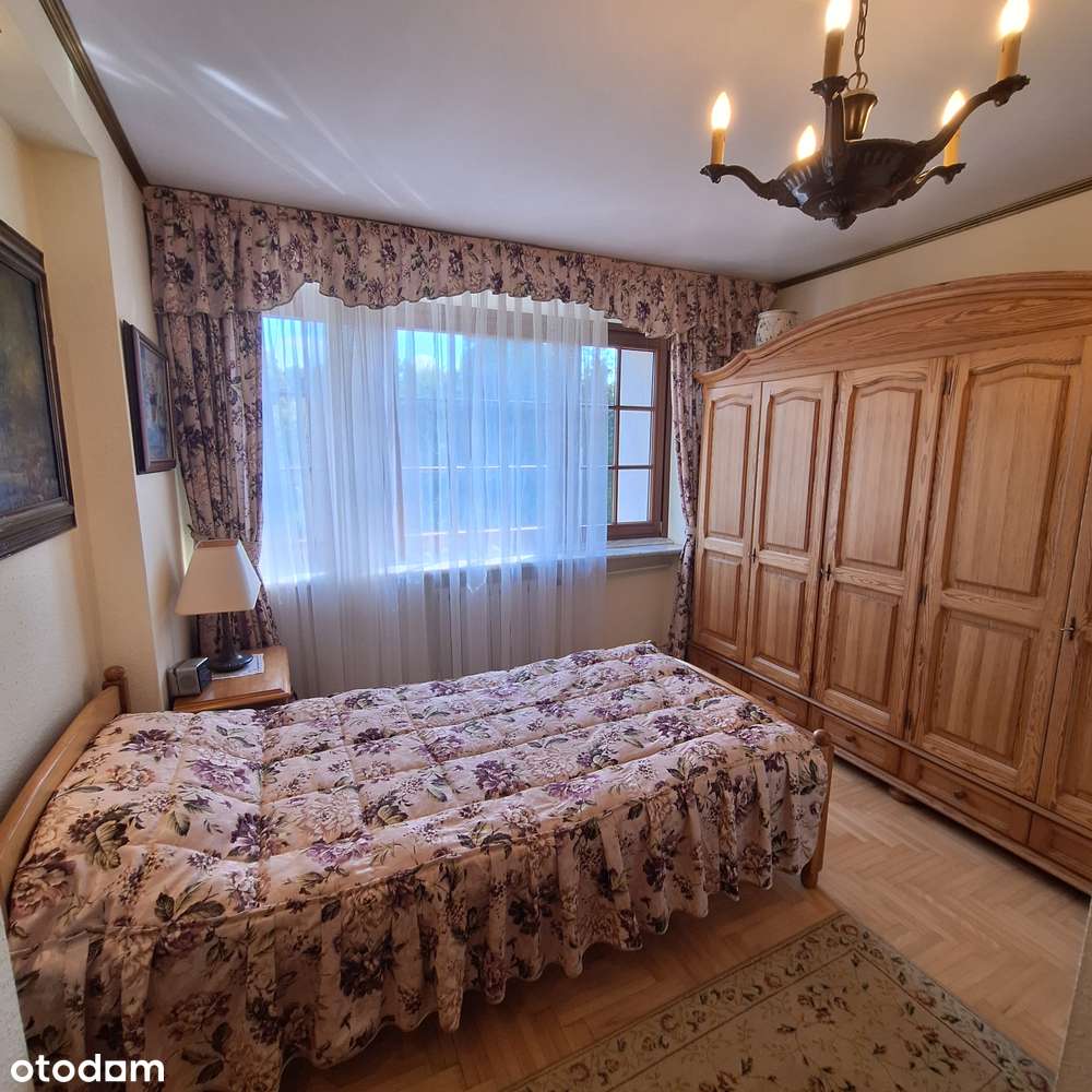 Dom wolnostojący 630m2 na Woli Justowskiej-9