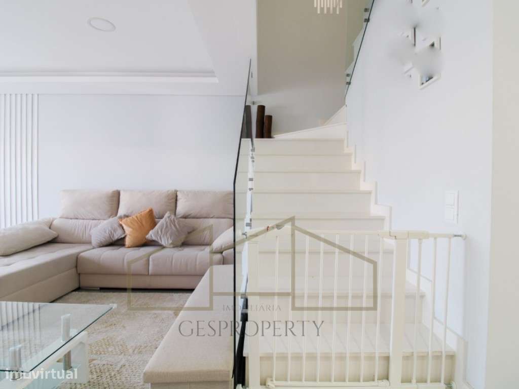 Moradia T3 nos Redondos, em Fernão Ferro-24