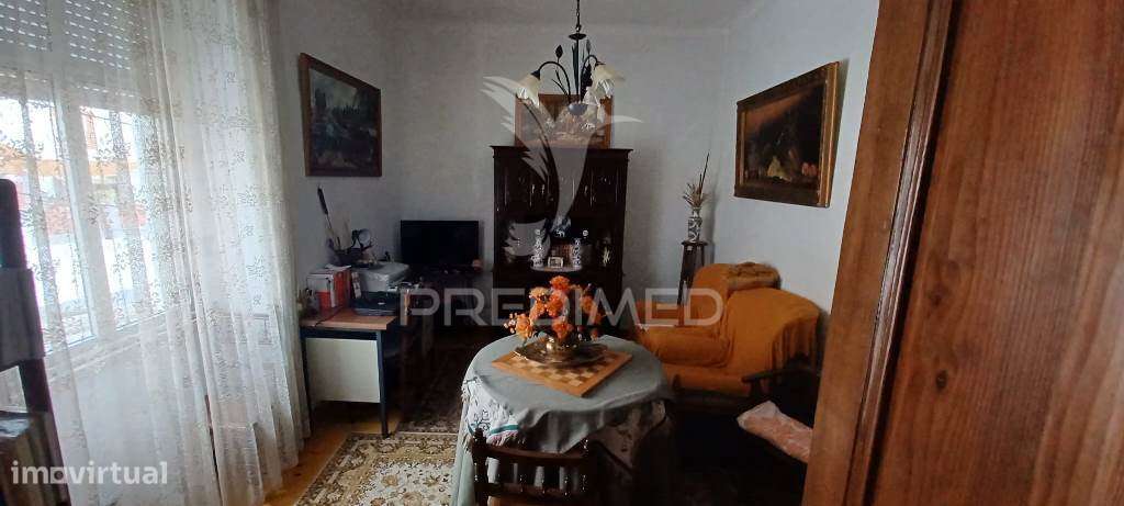 Moradia com 5 Frações Independentes - Grande imagem: 4/32