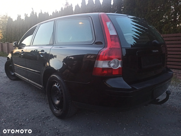 Volvo V50 2.4i Momentum - 22