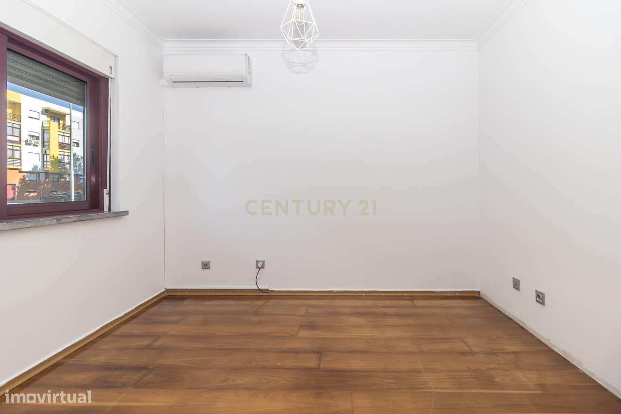Apartamento T3 Vale do Cobro-27