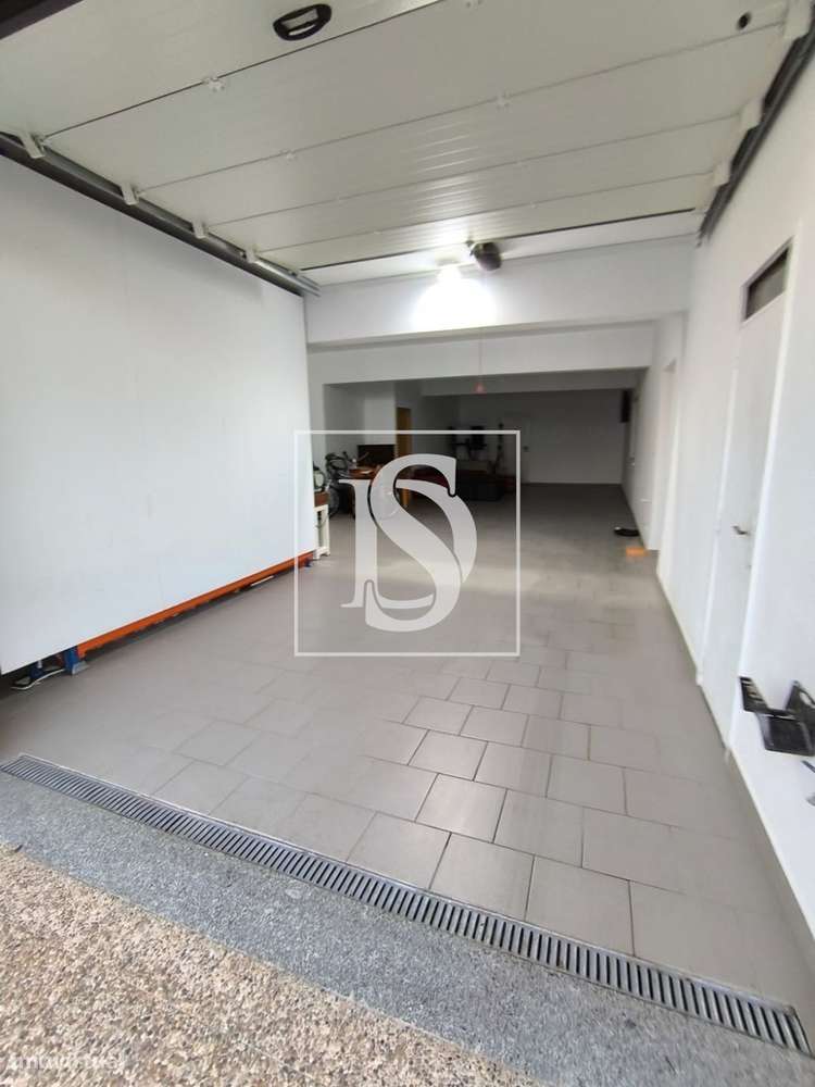 Moradia Isolada T3 em Vilar de Andorinho-19