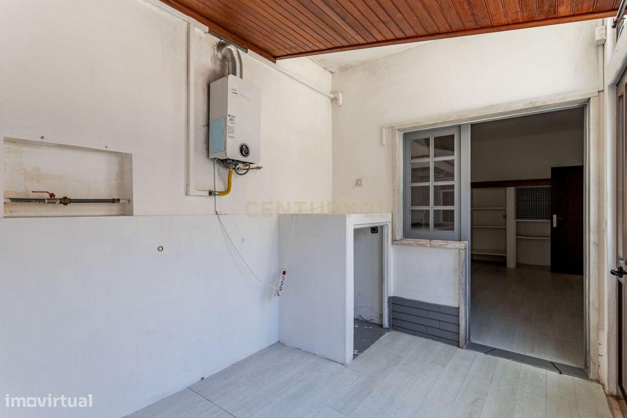 Espaçosa Moradia T3 em Azambuja, Lisboa-11