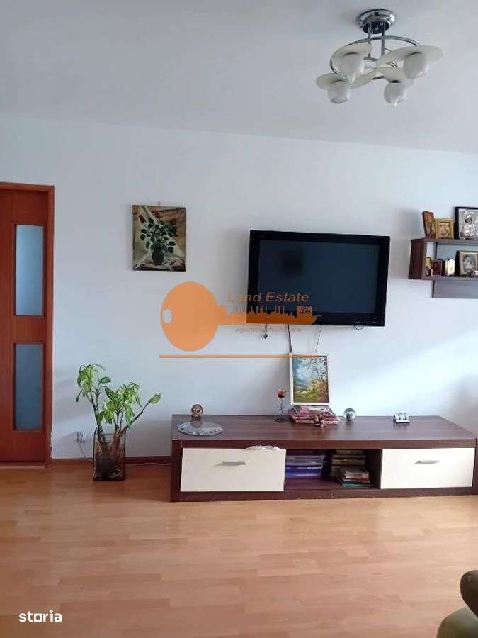 4 camere 100 mp la 250m de metrou si Piata Gorjului