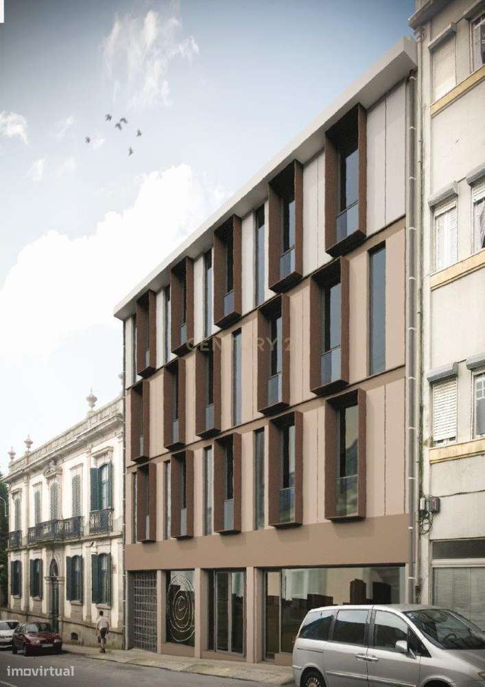 Prédio para remodelação total na Rua D. João IV - Porto-1