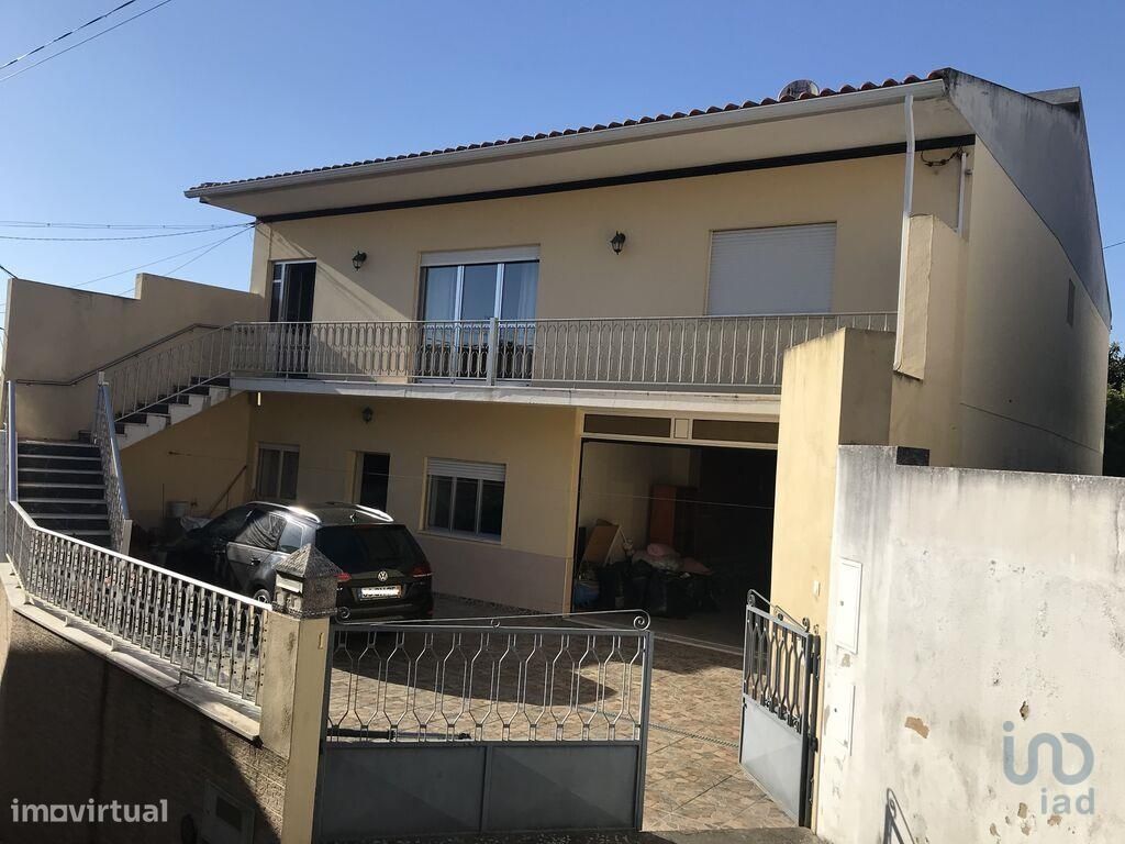 Casa / Villa T4 em Leiria de 330,00 m2