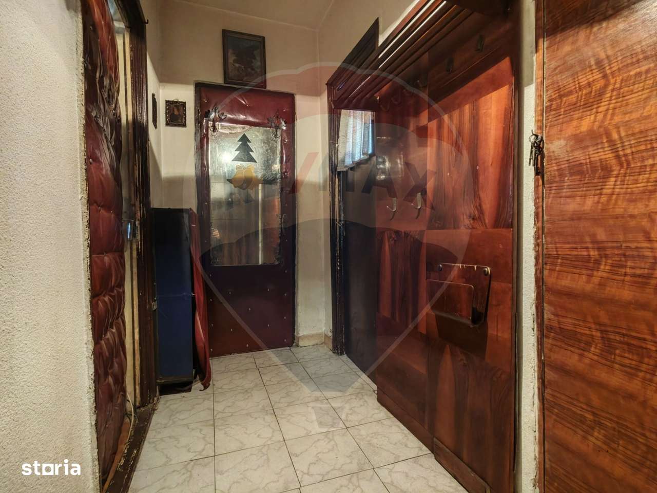 Apartament cu 2 camere  nerenovat, de vânzare în zona 1 Mai-5