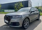 Audi Q7 - 1