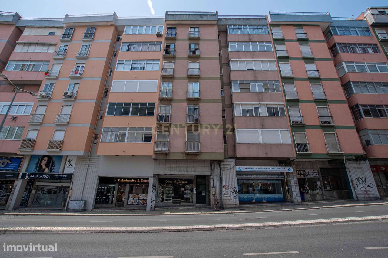 Apartamento T2 Totalmente Remodelado | Odivelas-21