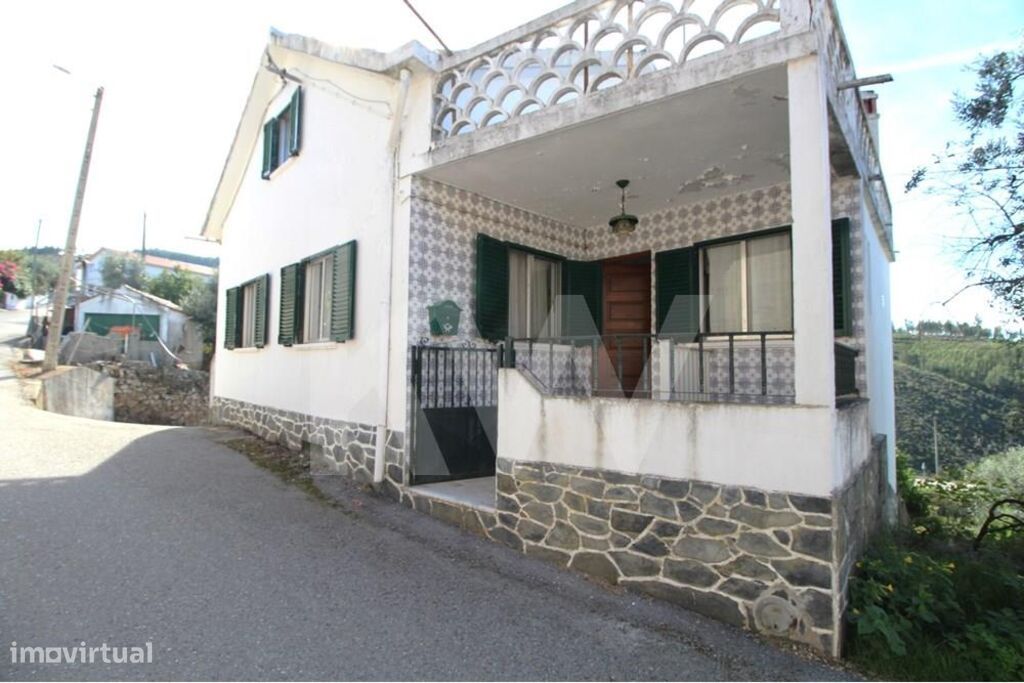 Moradia isoladaT2+2com horta e 150m2|2Garagens|Terrenos e150m2|Carvalh - Grande imagem: 1/40