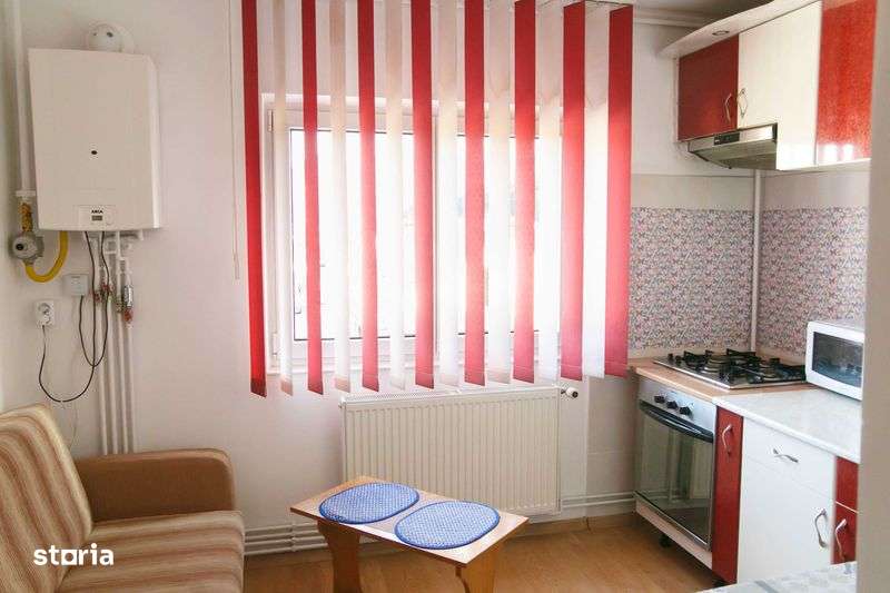 inchiriez garsoniera cu loc de parcare - Imagine principală: 4/6