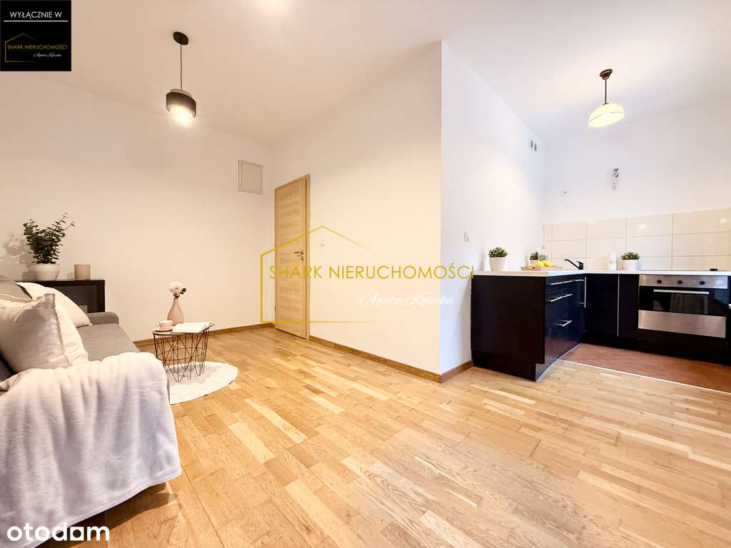 Kawalerka w świetnej lokalizacji + komórka!-5