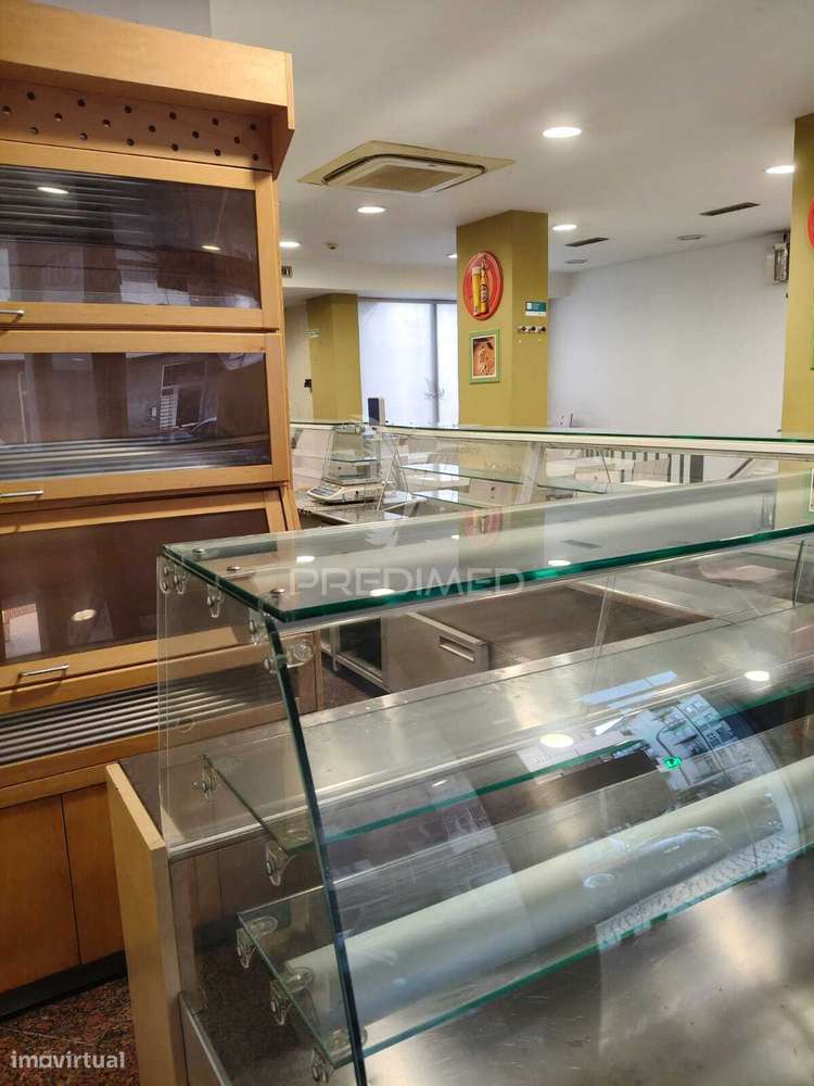 Restaurante e Snack-Bar Totalmente Equipado / Santarém - Grande imagem: 4/40