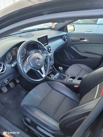 Mercedes-Benz Klasa A 180 BlueEfficiency Edition - 10