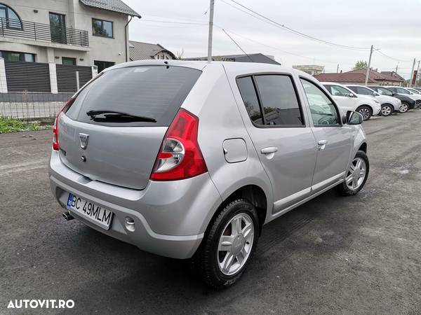 Dacia Sandero 1.2 16V 75 Laureate - 4